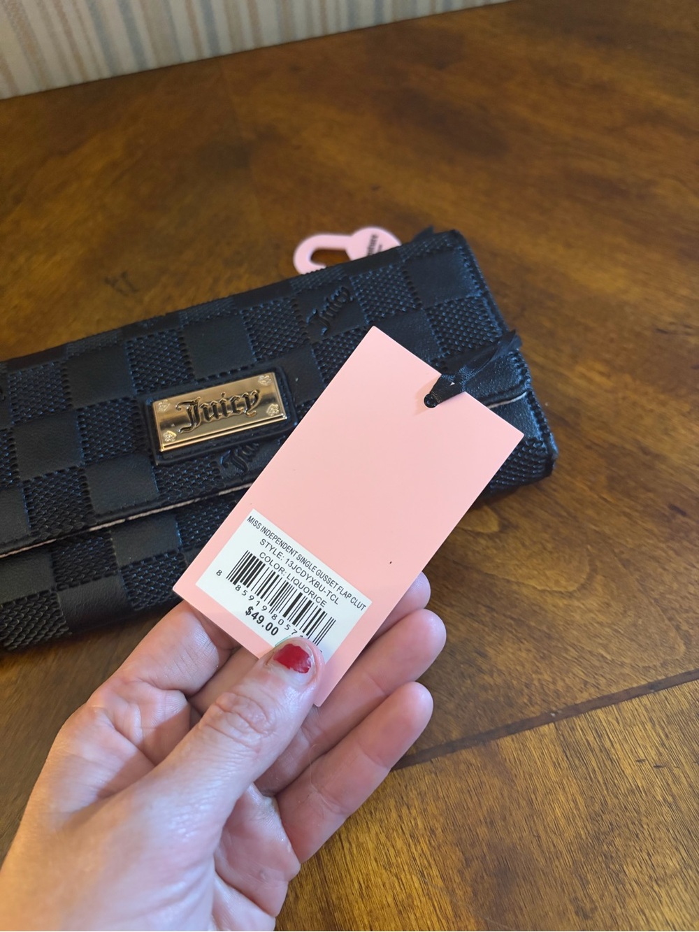 Juicy Couture Miss Independent Black Checkered Flap Wallet Clutch NWT $49 - Picture 3 of 4
